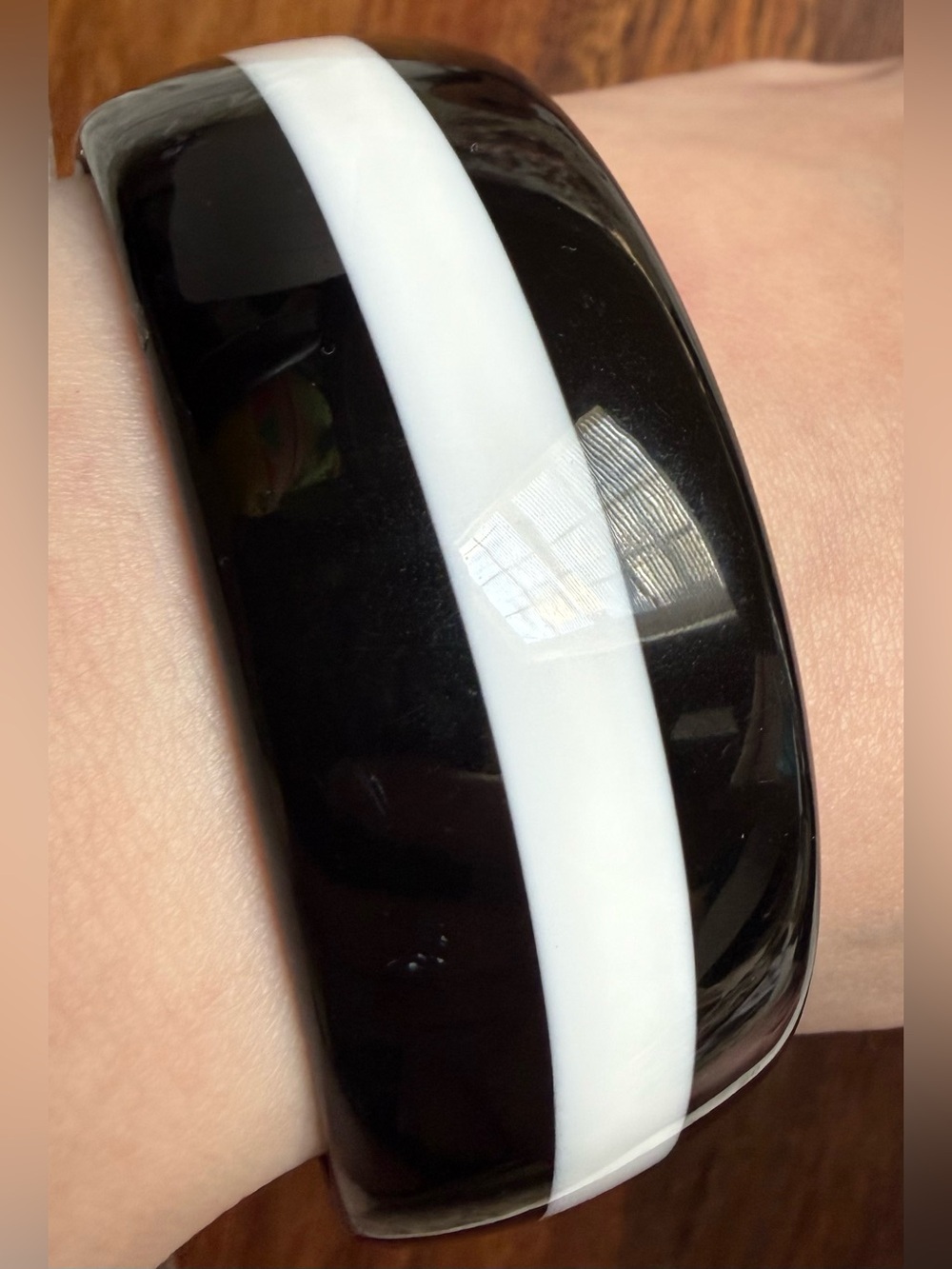 Vintage Black and White Resin Stripe Bracelet Acrylic Bangle Striped